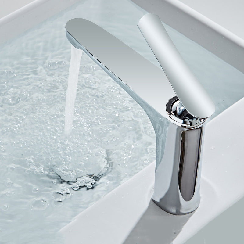 Avtoit | Luxury 1 Handle Sink Bathroom Faucet Round Brass Sink Faucet with Water Hose