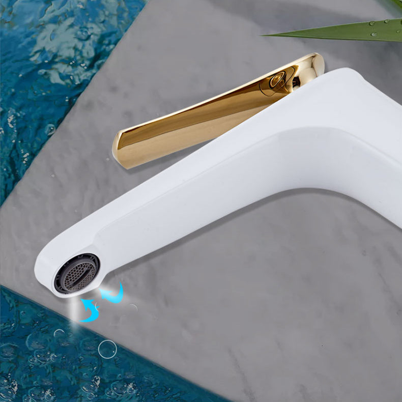 Avtoit | Luxury 1 Handle Sink Bathroom Faucet Round Brass Sink Faucet with Water Hose