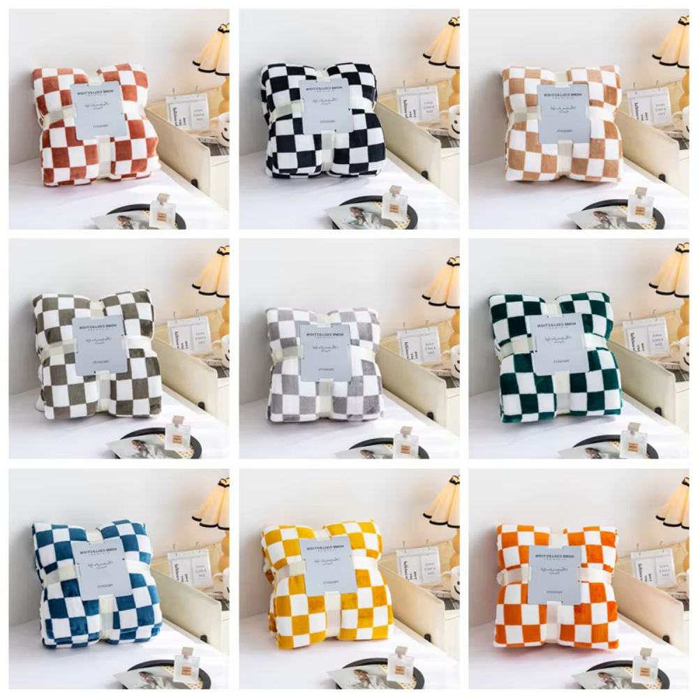 Avtoit | Stylish blanket in checkered pattern for your home
