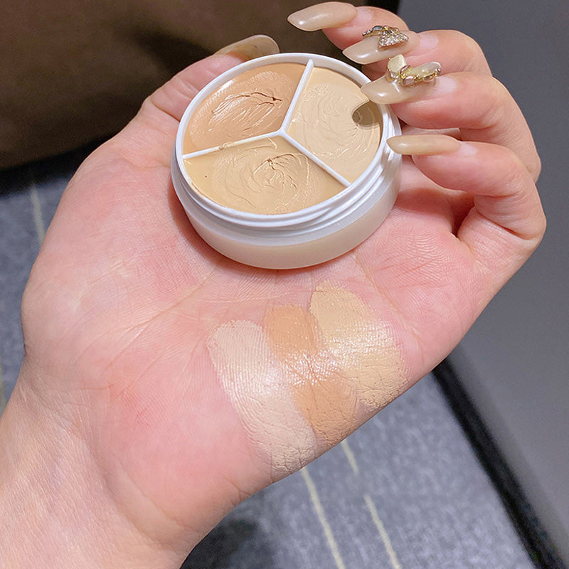 Avtoit | Tri-Color Concealer Palette for Acne Spots and Dark Circles