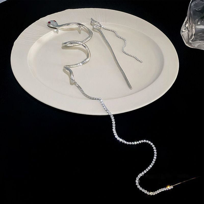 Avtoit | Silver Spiral Snake Tassel Hairpin
