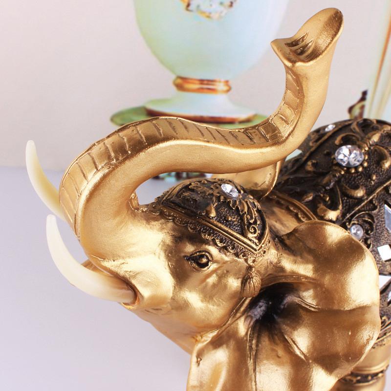 Avtoit | Golden Elephant Statue