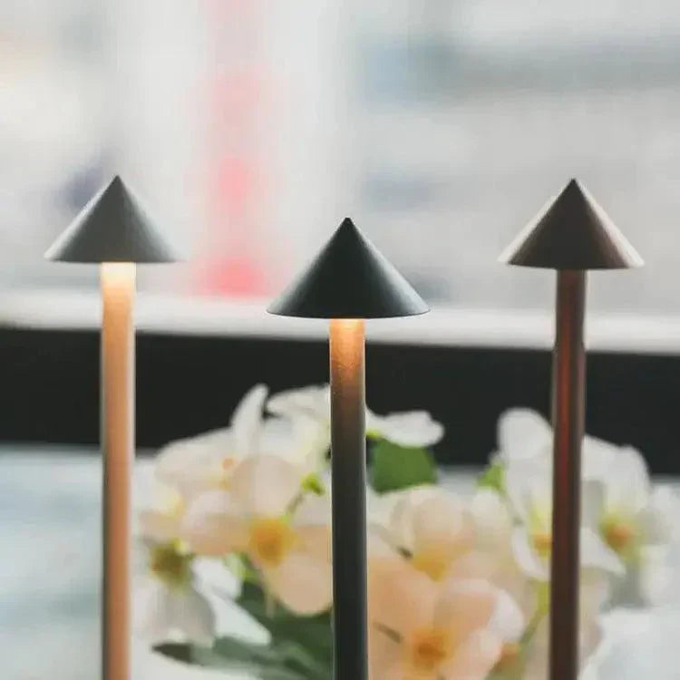 Avtoit | BeamLuxe - Sleek Wireless Table Light