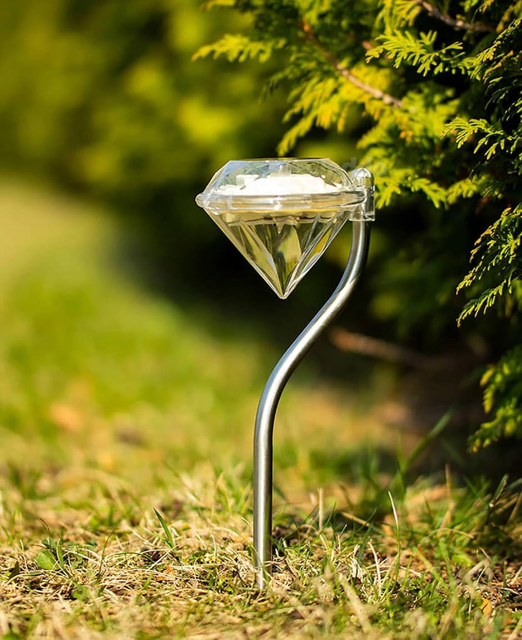 Avtoit | Solar Garden Light in Diamond Shape – LED Lamps for Outdoor Decoration and Lighting