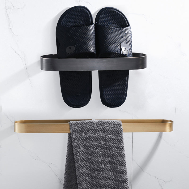 Avtoit | 2-piece modern bathroom hardware set in gold/black, towel holder