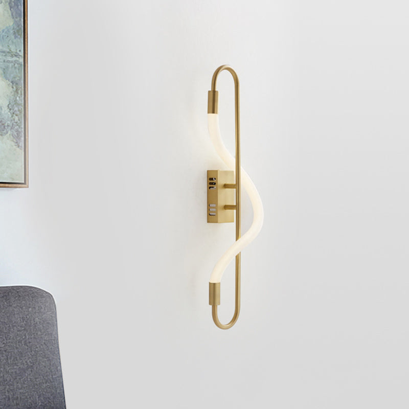 Avtoit | Simple LED wall lighting ideas Gold finish rectangular wall light with tube acrylic diffuser