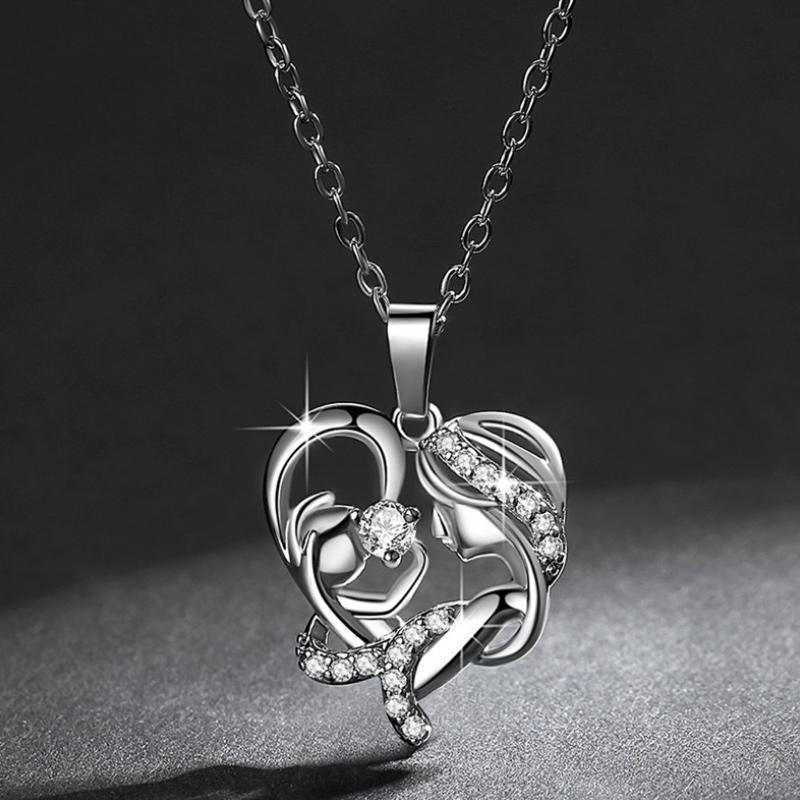 Avtoit | In Her Arms Necklace