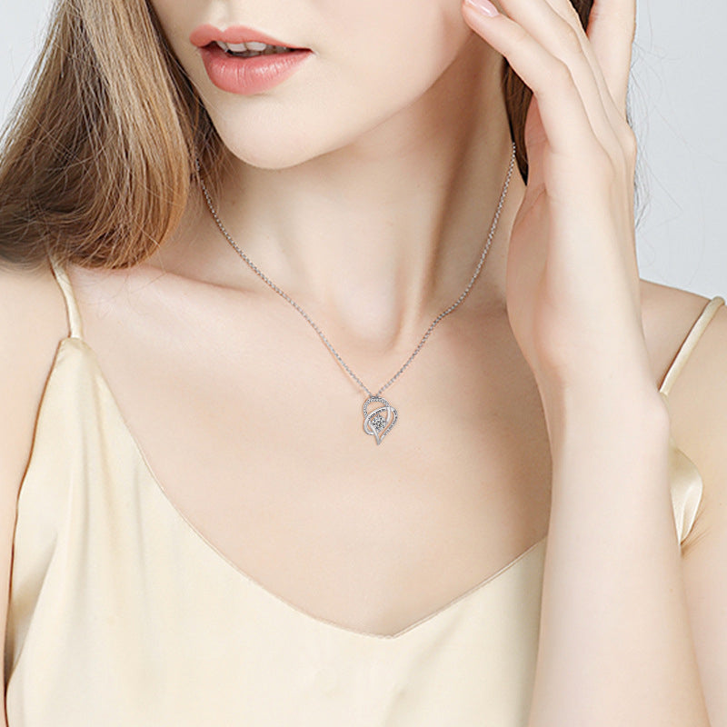 Avtoit | Letter Heart Necklaces for Mom