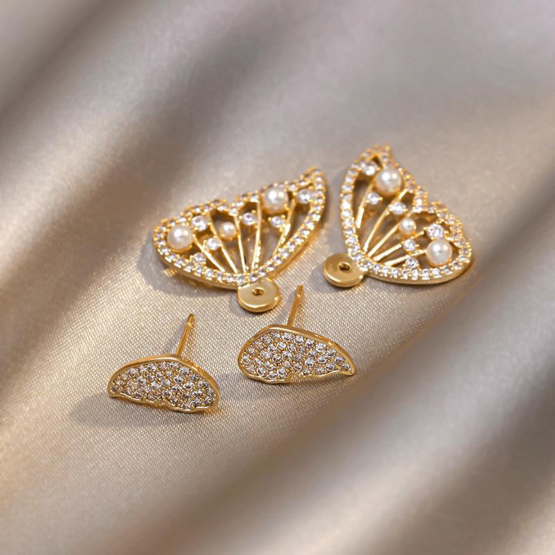 Avtoit | Butterfly earrings with pearls and diamonds