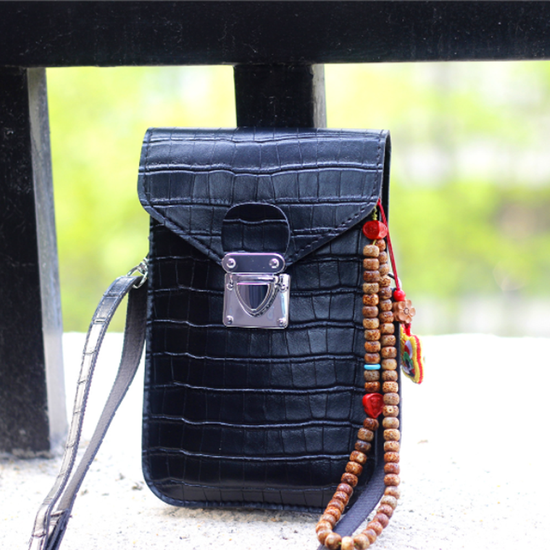 Avtoit | Wearable Touchscreen Phone Case