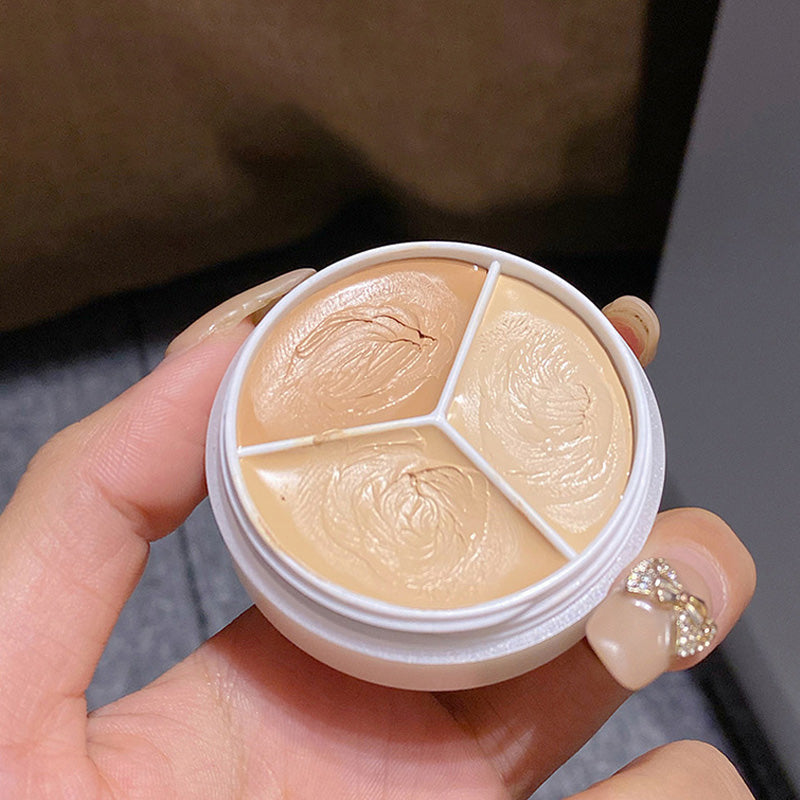 Avtoit | Tri-Color Concealer Palette for Acne Spots and Dark Circles