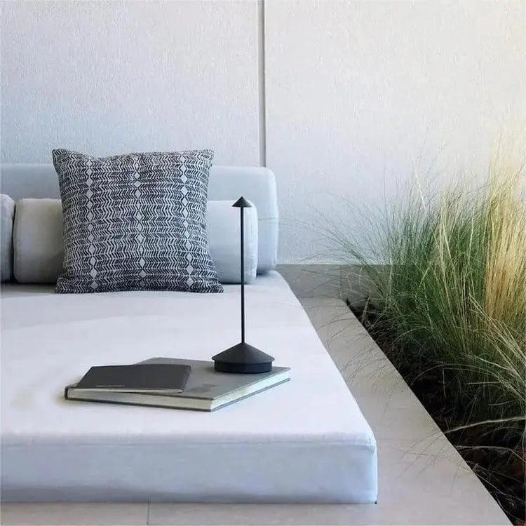 Avtoit | BeamLuxe - Sleek Wireless Table Light