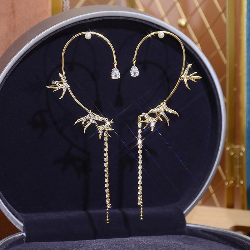 Avtoit | Rhinestone Swallow Earrings