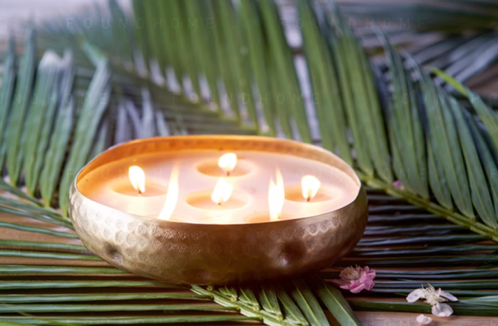 Avtoit | LuxeLight XL Scented Candle – 17 Wicks of Enchanting Fragrance & Golden Elegance