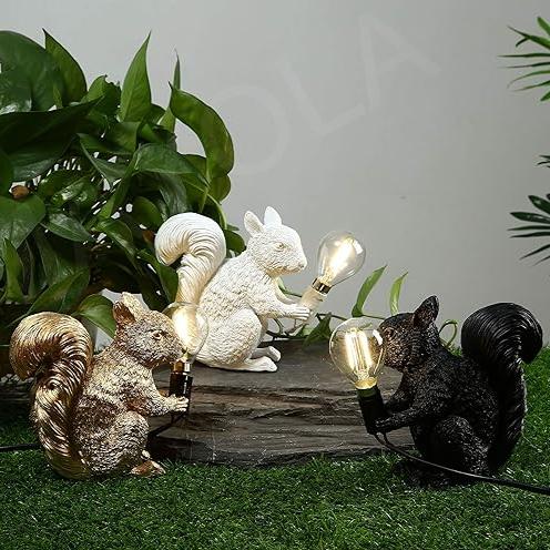 Avtoit | ForestGlow - Sophisticated Squirrel Lamp
