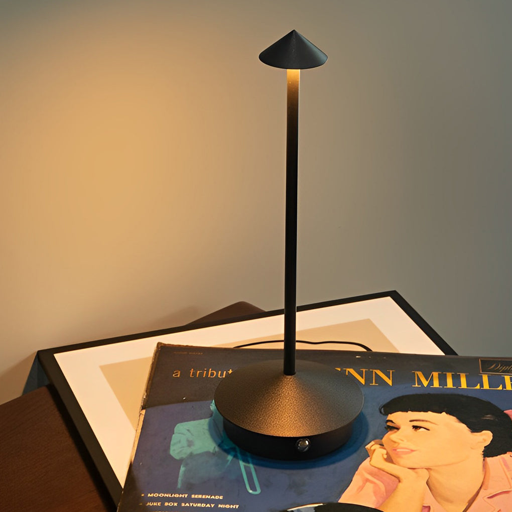Avtoit | Pina Pro - Stylish Dimmable USB Table Lamp
