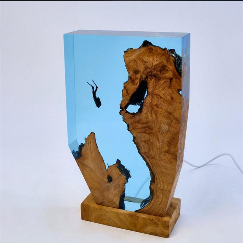 Avtoit | Stylish Ocean Karst Diver Table Lamp for Your Home