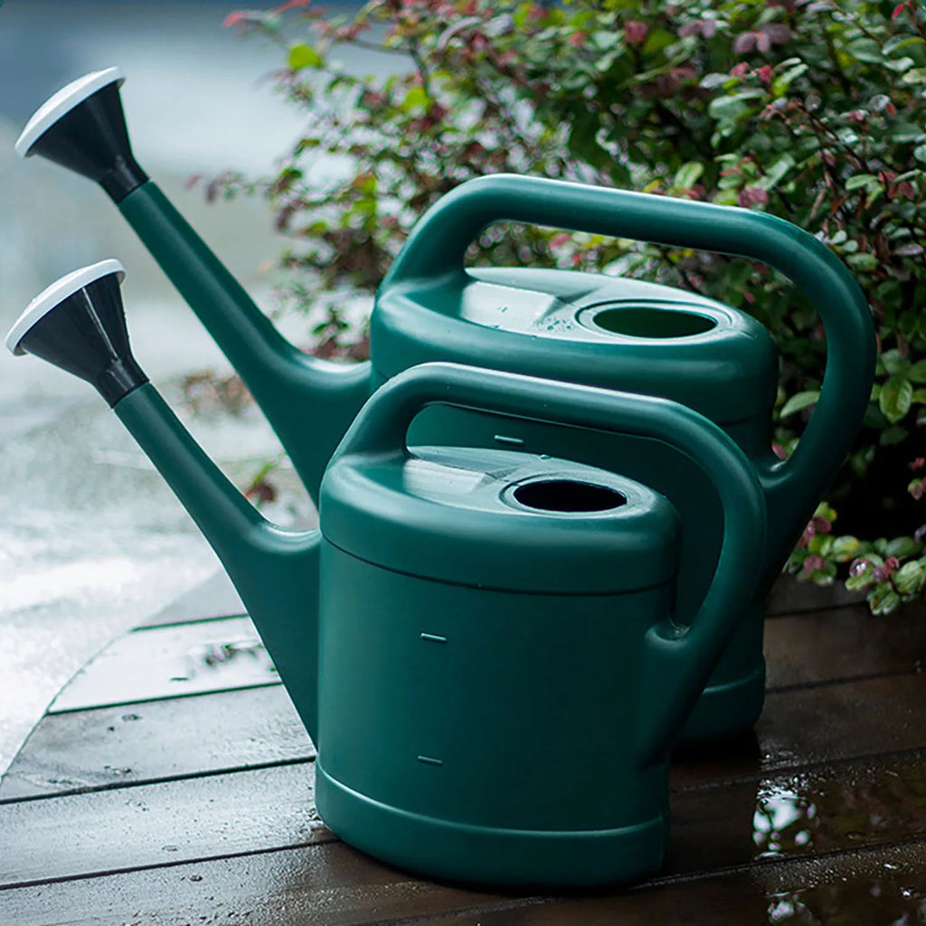 Avtoit | Large-volume watering can with long spout – plastic for garden care