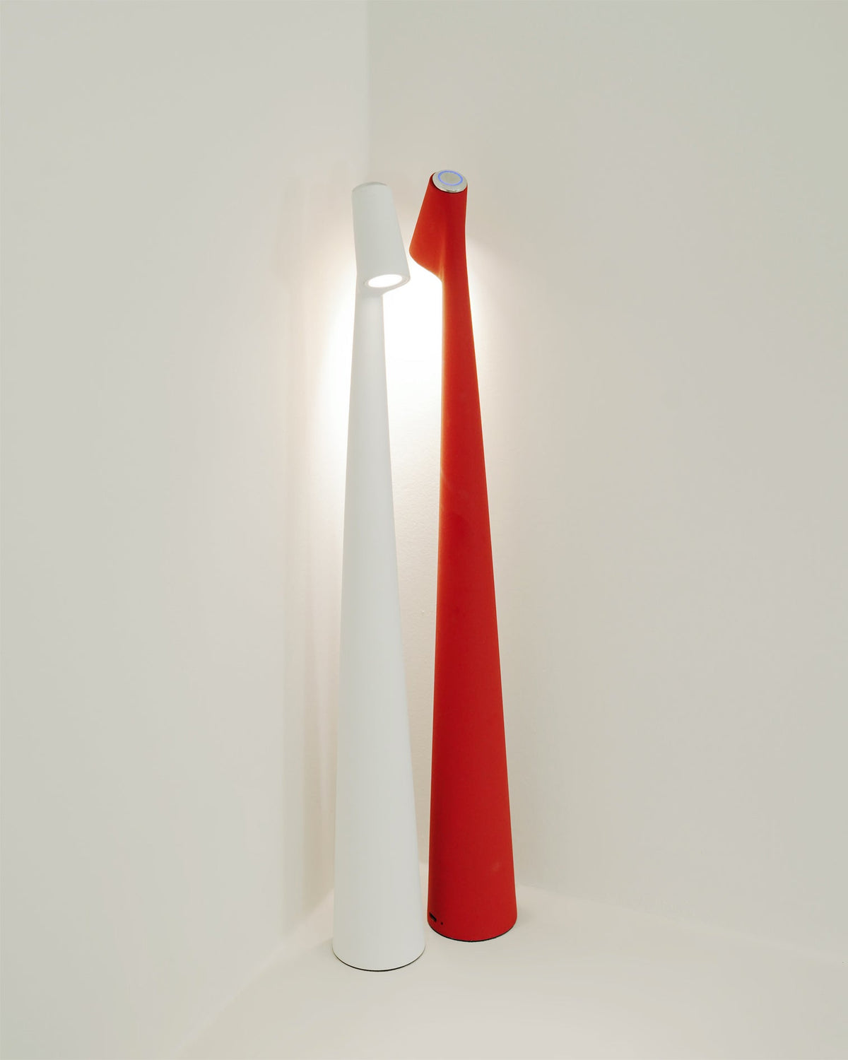 Avtoit | EcoLight – Energy-Efficient Rechargeable Desk Lamp