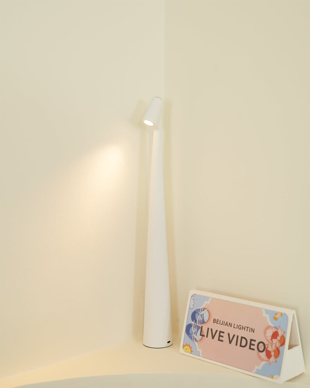 Avtoit | EcoLight – Energy-Efficient Rechargeable Desk Lamp