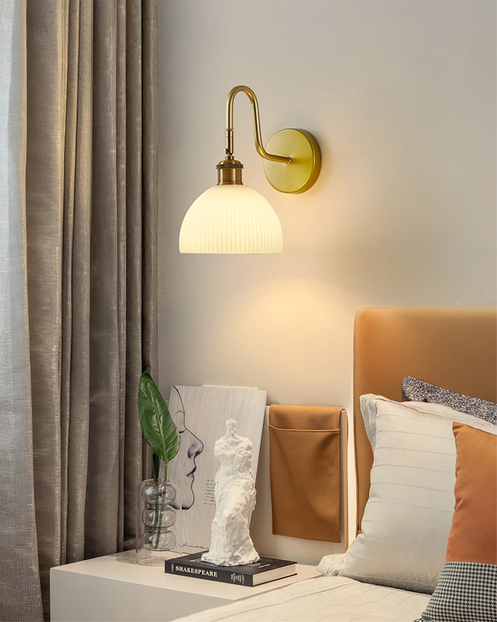 Avtoit | HeritageBeam – Classic Wall Lamp with Luxe Elegance