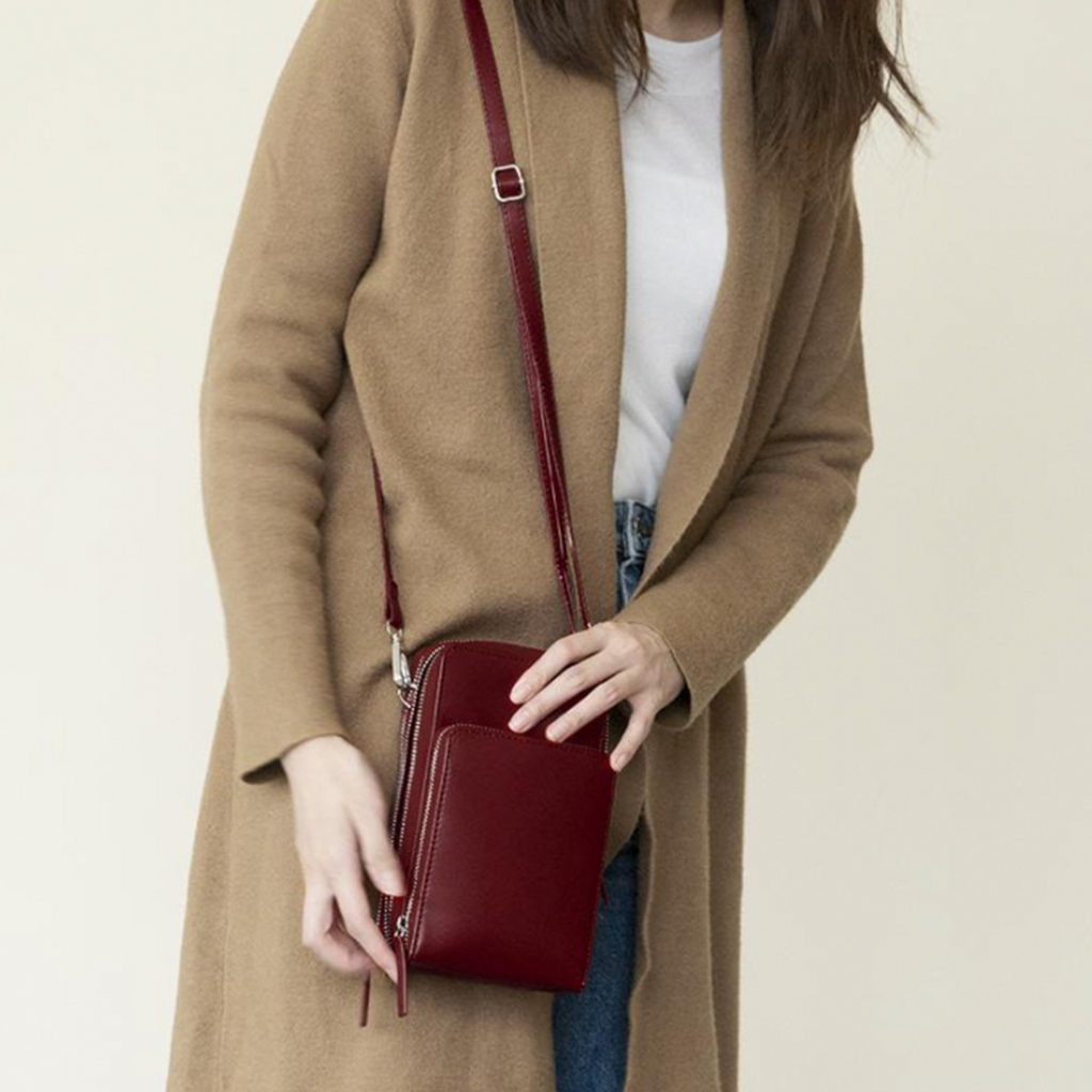 Avtoit | Triple Secure Leather Phone Purse: Elegance Meets Practicality