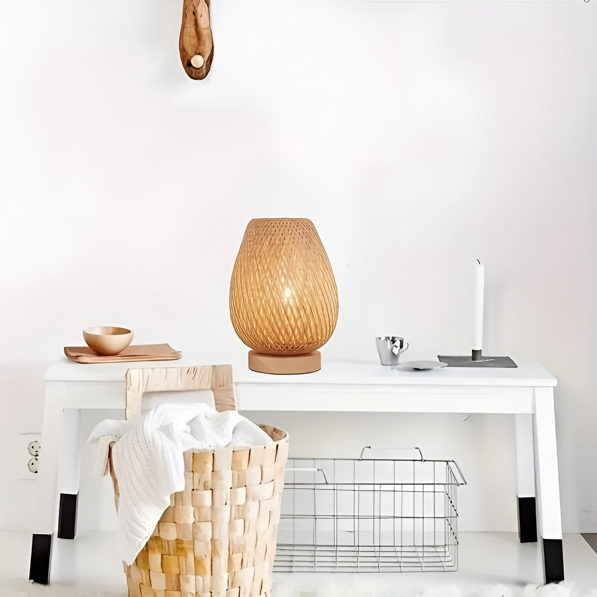 Avtoit | Bamboo Table Lamp with USB Power Supply – Sustainable and Energy-Saving Design