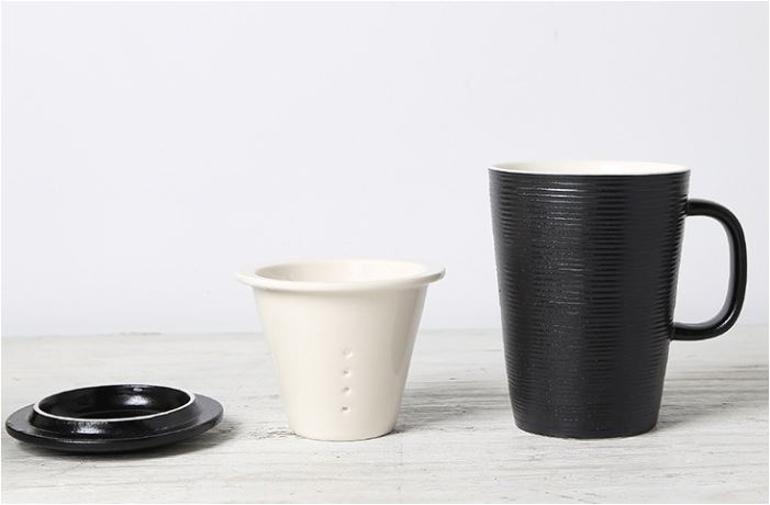 Avtoit | Ceramic Tea Infuser Mug With Lid