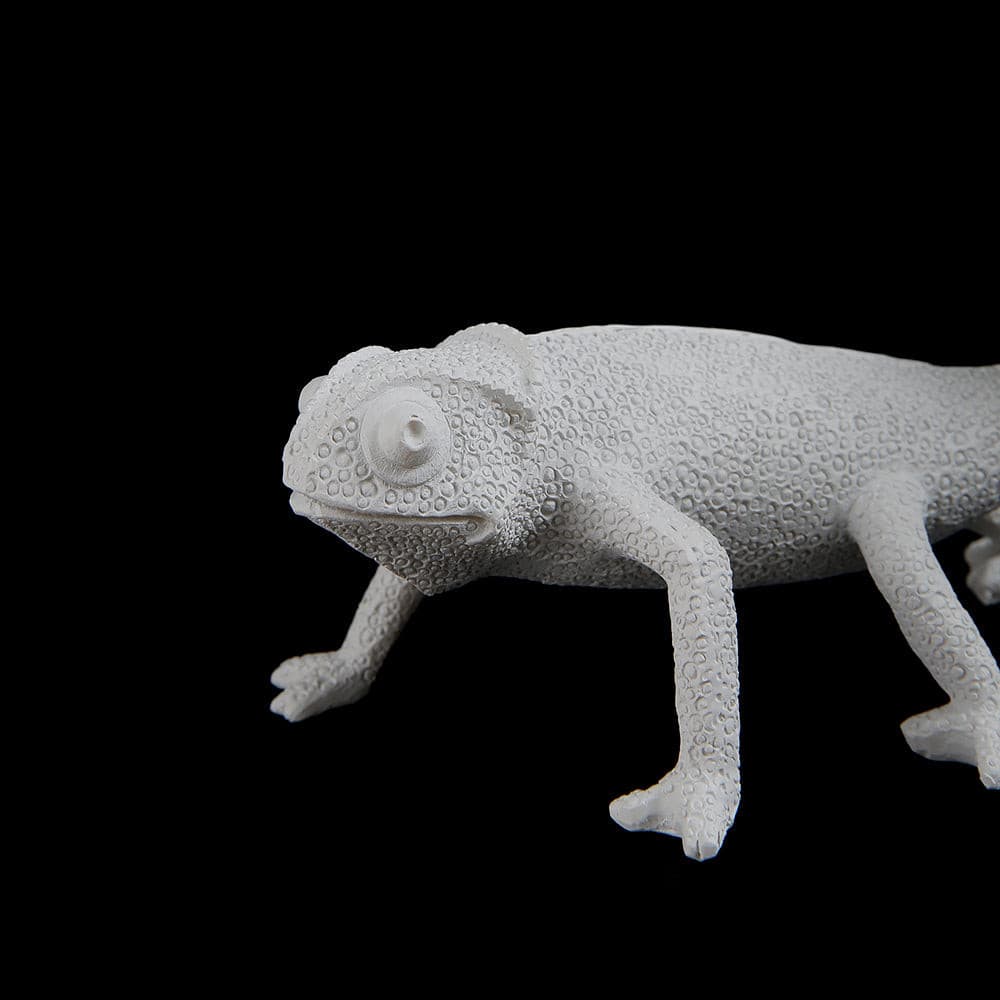 Avtoit | CamouGlow – Resin Table Lamp with Charming Chameleon Detail