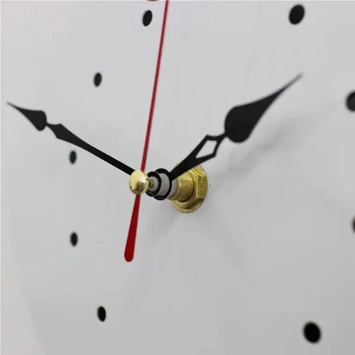 Avtoit | Charming Cat Wall Clock with Swinging Tail