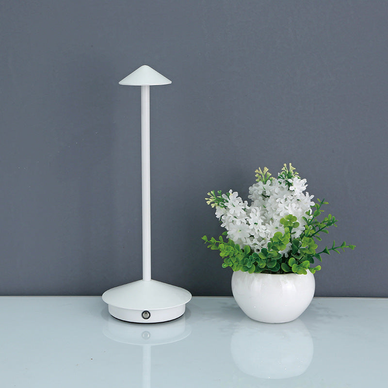 Avtoit | Portable table lamp - Cordless lamp inspired by dimmable Pina Pro