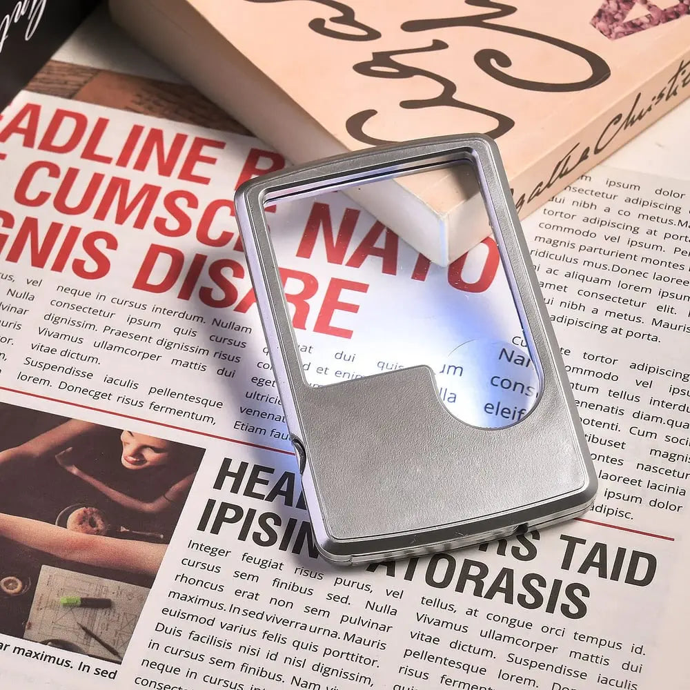 Avtoit | Double Lens Magnifier with LED Lighting – Compact and Pocket-Friendly
