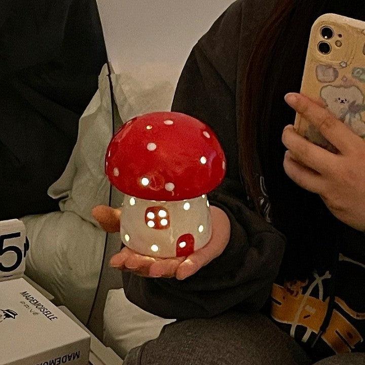 Avtoit | Dreamy Mushroom Shape Ceramic Bedside Lamp