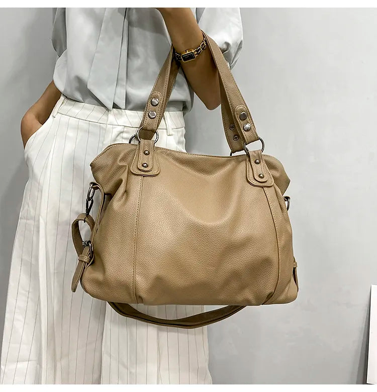 Avtoit | Retro-inspired tote bag with smooth faux leather and classic seam detailing