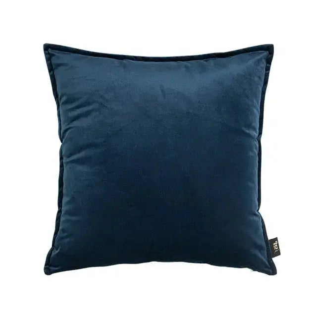 Avtoit | VelvetLuxe – Elegant velvet cushion cover with refined details