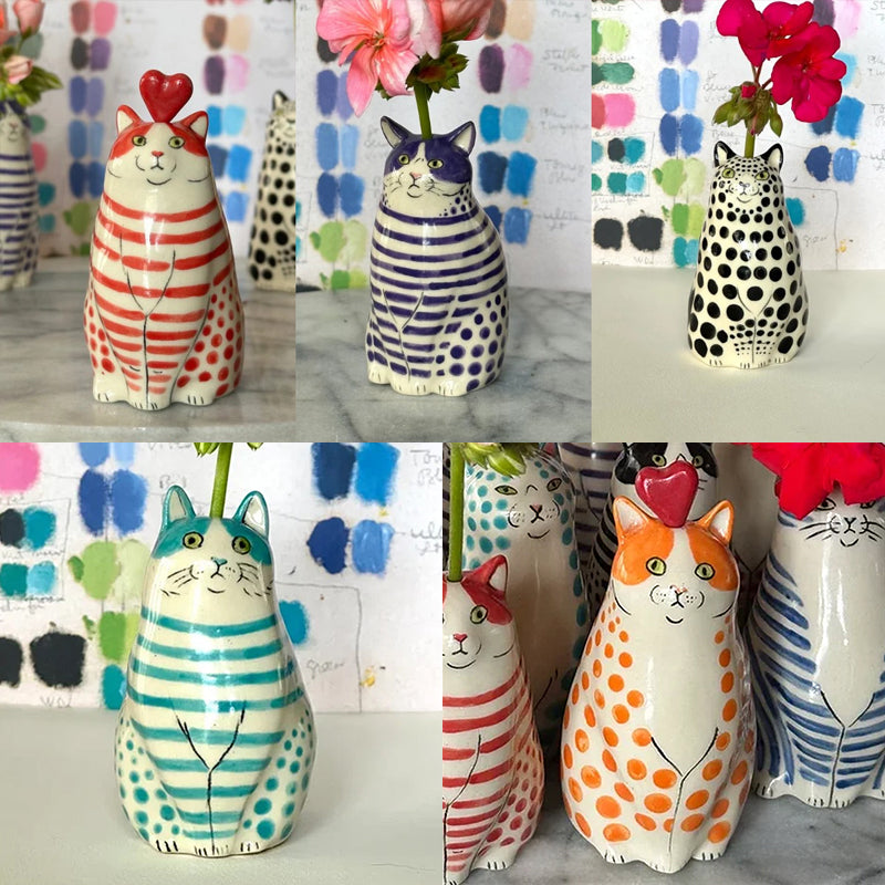 Avtoit | Dotted Cat Vase