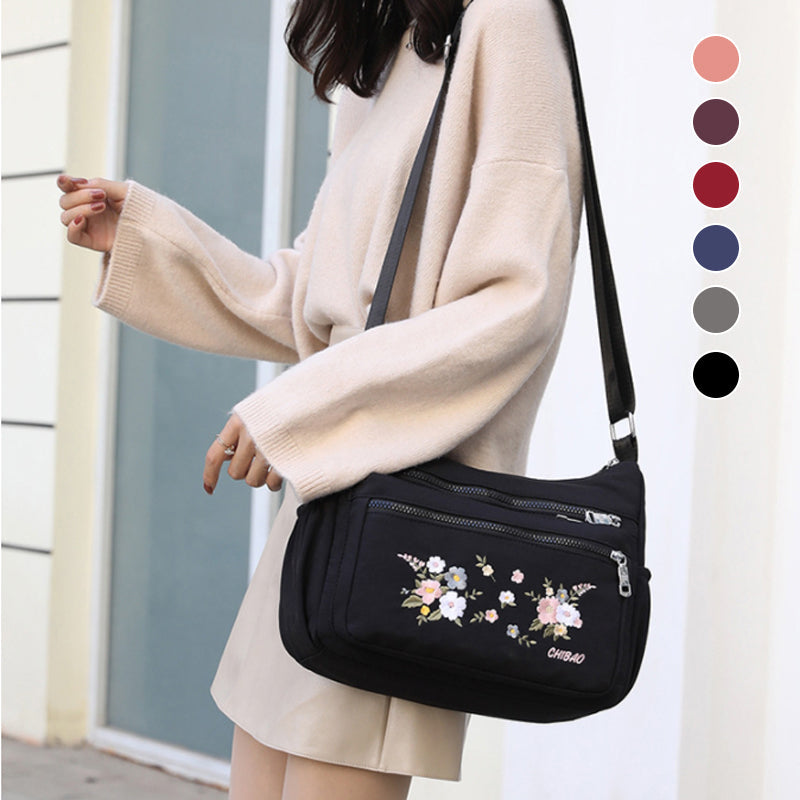 Avtoit | Embroidered Flower Shoulder Bag