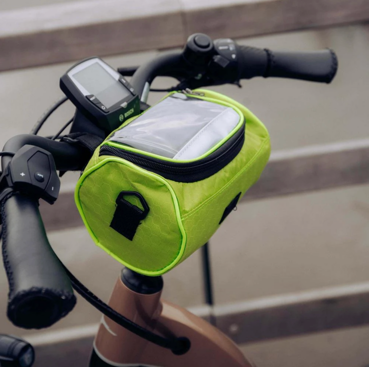 Avtoit | Cycling Companion: Top-Rated Touchscreen Bike Bag