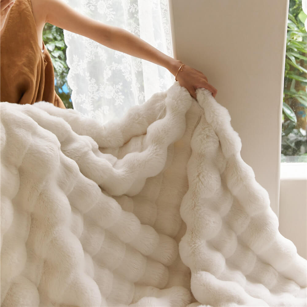 Avtoit | Premium Bubble Double Layer Thick Faux Rabbit Fur Blanket