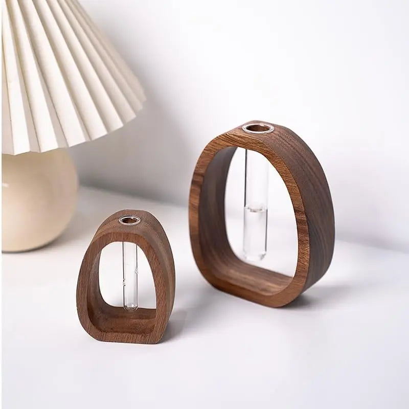 Avtoit | Glass vase made of solid wood – Elegant design for stylish decoration