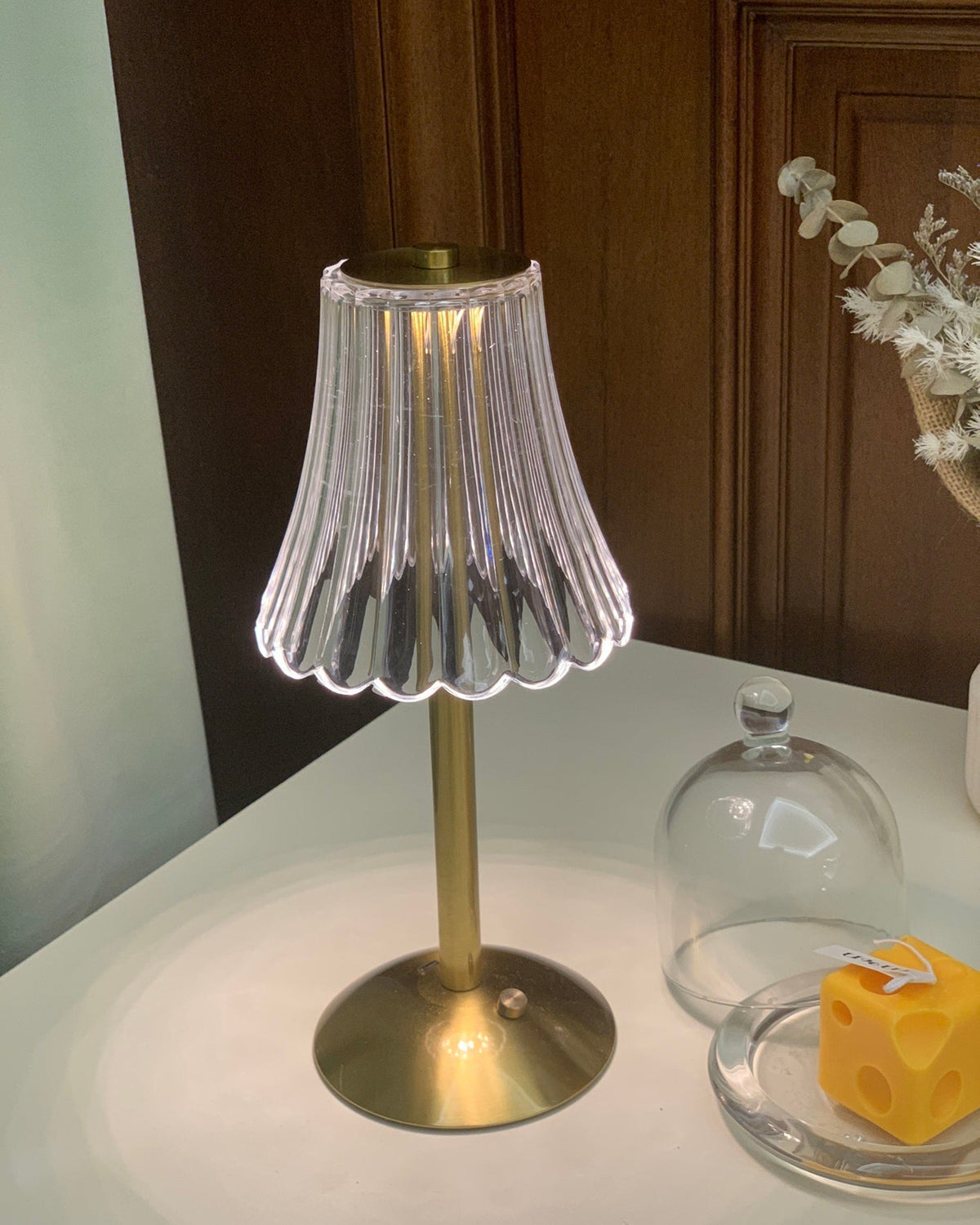 Avtoit | RadiantGold – Elegant Portable Table Lamp