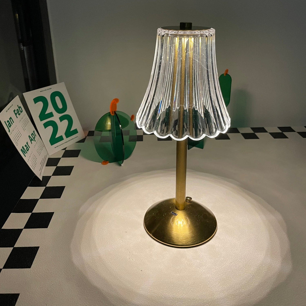 Avtoit | RadiantGold – Elegant Portable Table Lamp