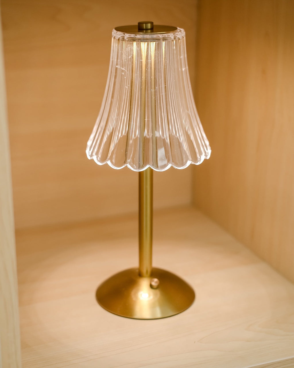 Avtoit | RadiantGold – Elegant Portable Table Lamp