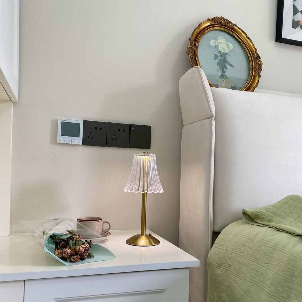 Avtoit | RadiantGold – Elegant Portable Table Lamp