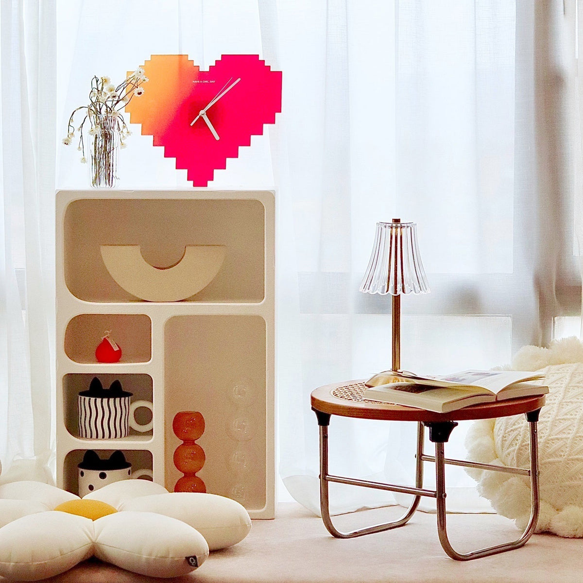 Avtoit | RadiantGold – Elegant Portable Table Lamp