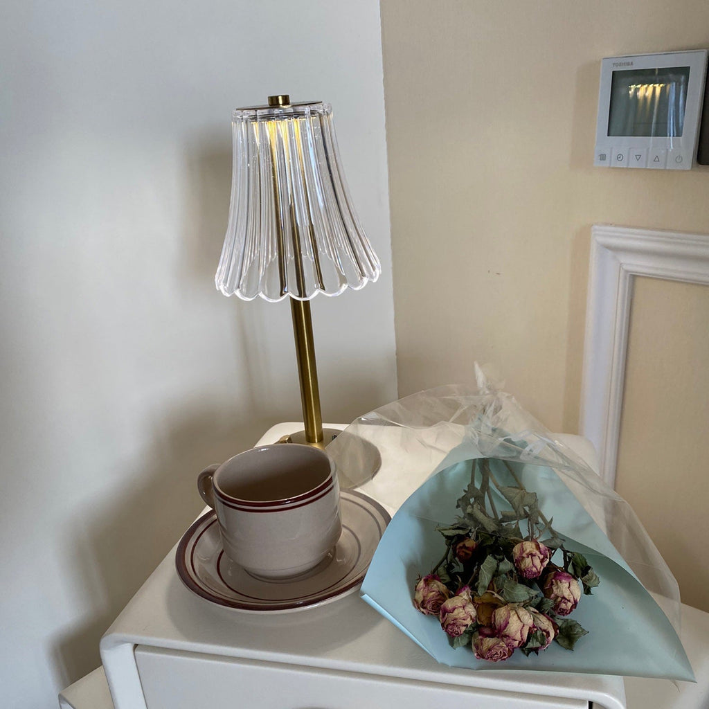 Avtoit | RadiantGold – Elegant Portable Table Lamp