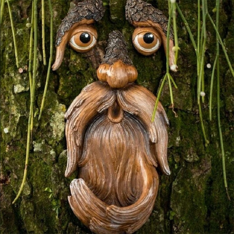 Avtoit | Eyes of Nature: Tree Face Bird Feeder Station