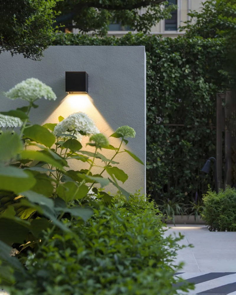 Avtoit | GlowBeam – Elegant Outdoor Wall Lamp for Mood Lighting