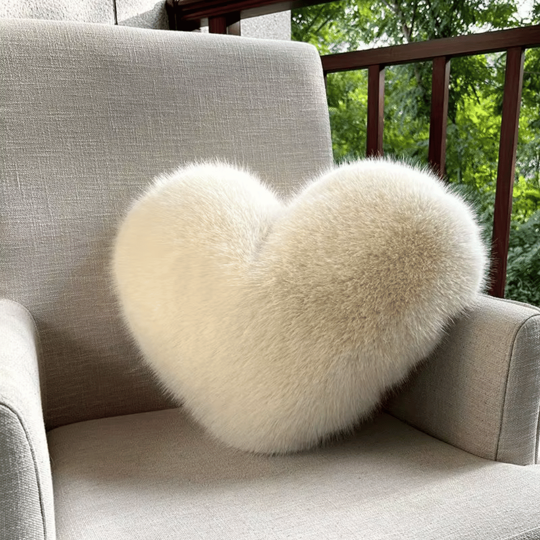 Avtoit | Soft decorative cushion in heart shape with plush texture