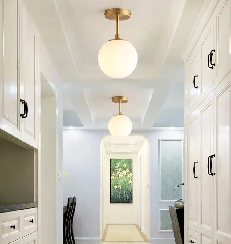 Avtoit | Elegant ball ceiling lamp with LED bulb for your chic space